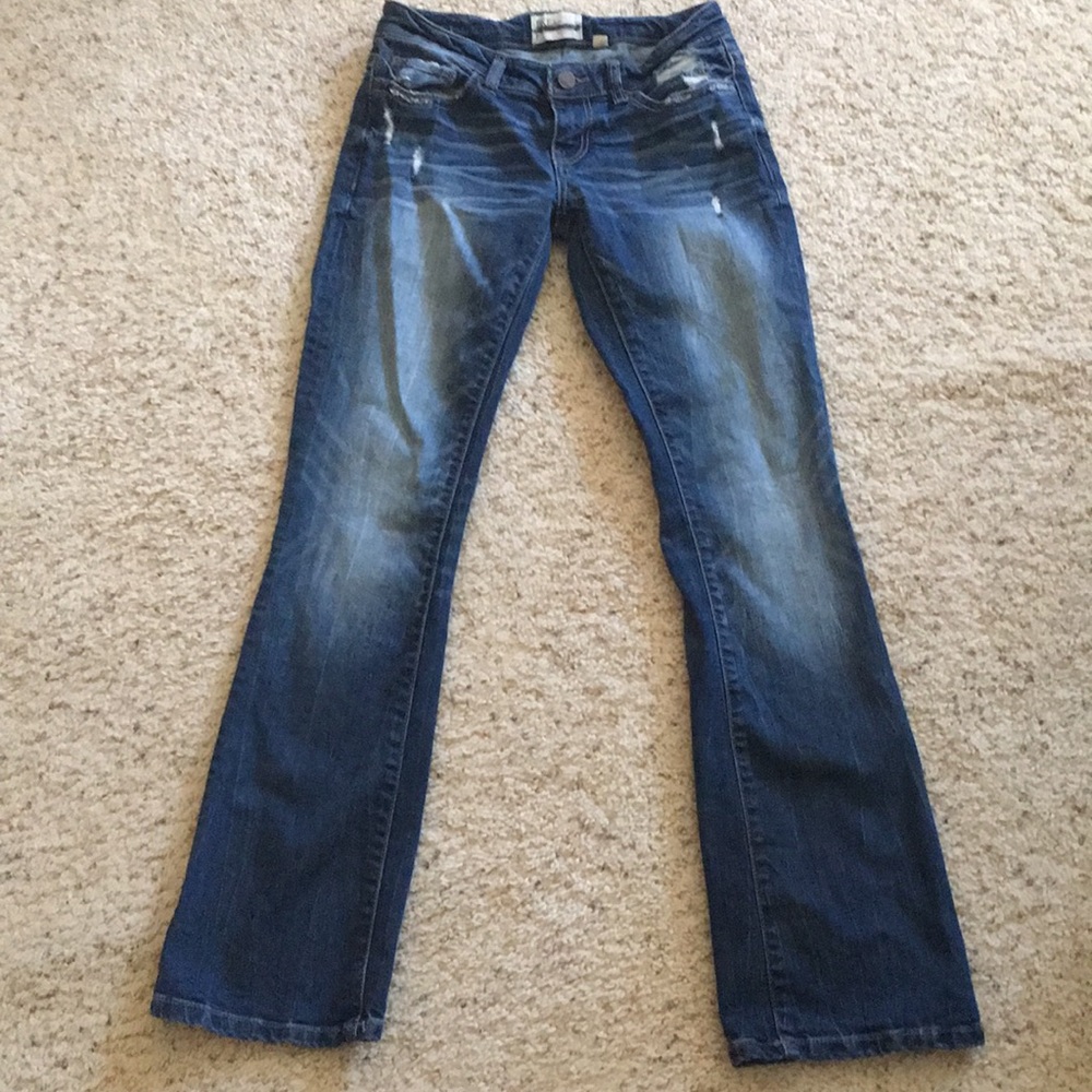 BKE Stella jeans size 25 R distressed Boot cut